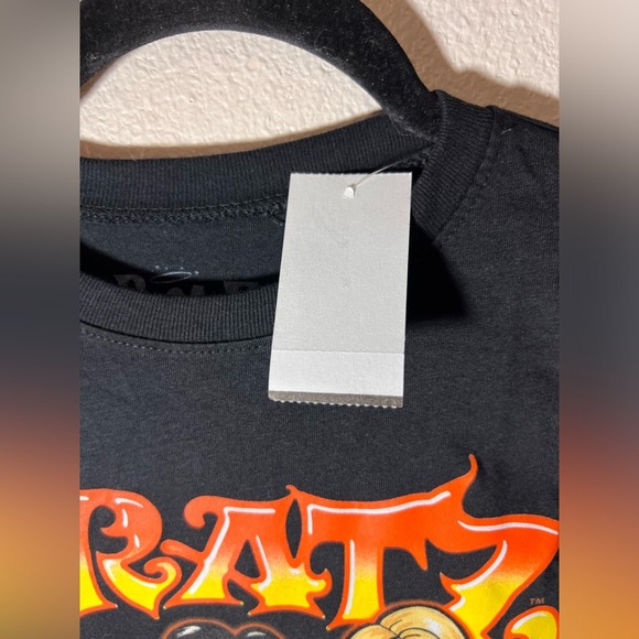 Bratz “2001 Tour” Graphic Tee - XS (NWT) - Picture 3 of 4